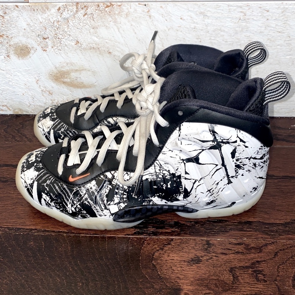 NIKE AIR Foamposite One GS Shattered Backboard Basketball Sneakers Size 4.5 Y